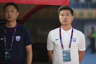 Danh ký châm chọc: Hiện tại đội viên Quốc Túc này có phải là cầu thủ bóng đá nam tốt nhất Trung Quốc hiện nay hay không?